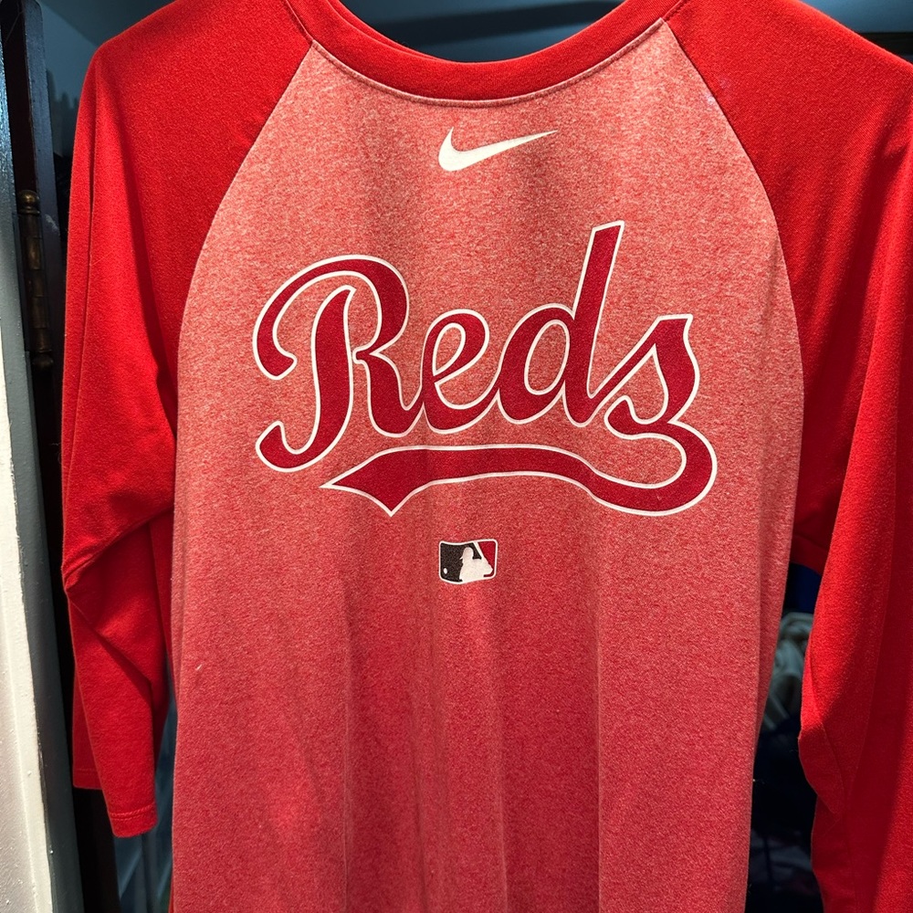 Reds 3/4 sleeve shirt